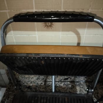 Kısa Sürede Paslanan Tost Makinesinde İade Reddi Mağduriyeti