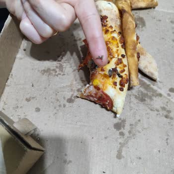 Domino's Pizza’da Metal Parça Bulunması Ve Gıda Güvenliği İhmaline Karşı İade Talebi