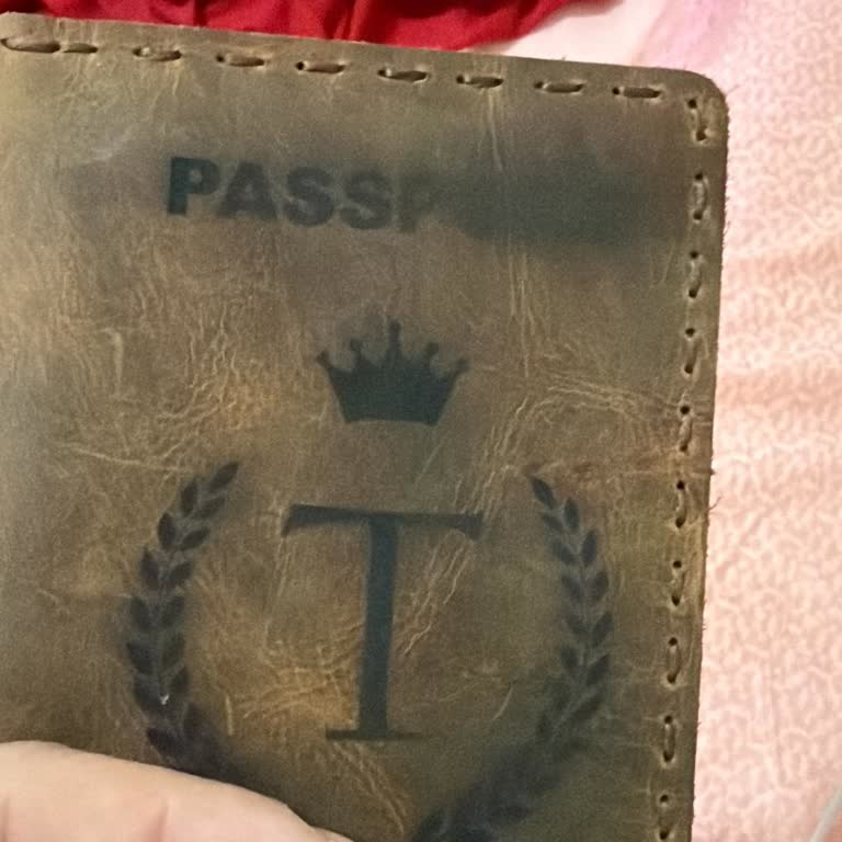 Pasaport Kılıfındaki Yazı Hızla Silindi Ve Fatura Gönderilmedi