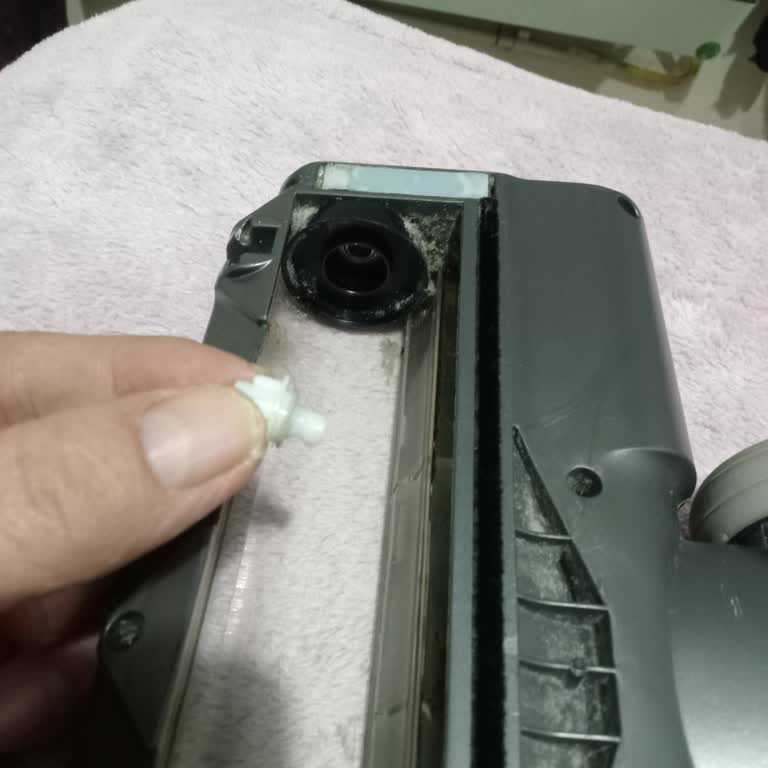 Kısa Sürede Kırılan Süpürge Başlığı İçin Garanti Değişim Talebi