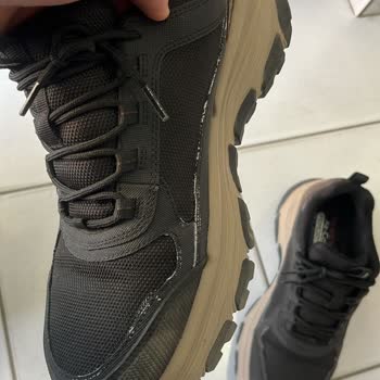 Skechers Trekker Sneakers Turning White After Short Use