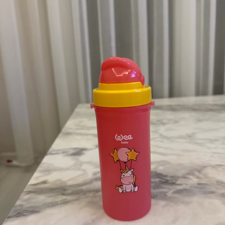 Şok Market'ten Wee Baby Bardakta Taşıma İpi Eksik