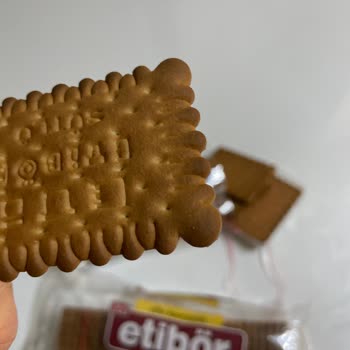 Yanmış Ve Acı Bisküvi İçin İade Talebi