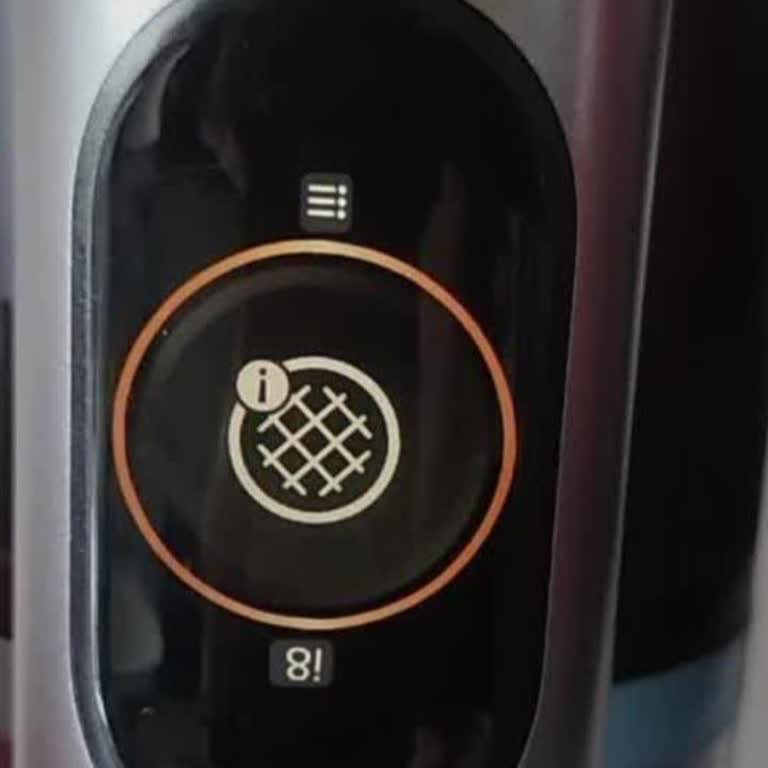 Philips 7000 Süpürge Kısa Sürede Kendi Kendine Çalışıyor Ve Filtre Uyarısı Veriyor