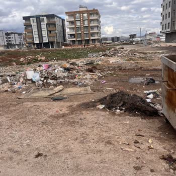 Şanlıurfa Haliliye Konuklu Mahallesinde Derin Çukurlu Yollar Acil Onarım Gerektiriyor
