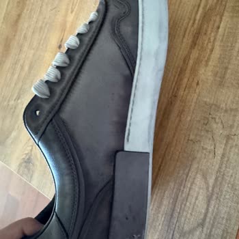 Yanlış Renkli Ayakkabı Gönderimi Hatalı Ürün Fotoğrafı Nedeniyle Büyük Hayal Kırıklığı