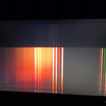 MSI G2412F Monitöründe Renkli Çizgiler Ve Garantili Servis Yanıtı Yok