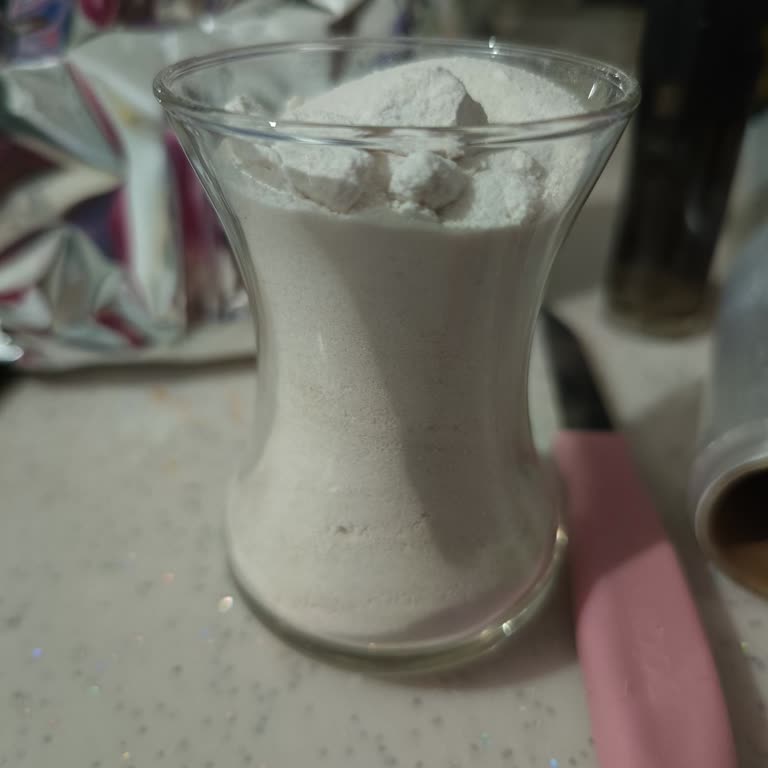 Dr. Oetker Pudra Şekerinde Kötü Koku, Renk Bozukluğu Ve Şiddetli Topaklanma