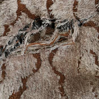 Koltuk Ayaklarındaki Boya Çözülmesi Ve Kırlentlerin Parçalanması Nedeniyle Yaşadığım Mağduriyet