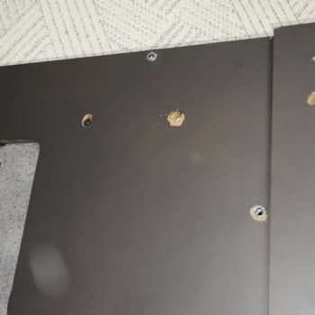 Koltuk Ayaklarındaki Boya Çözülmesi Ve Kırlentlerin Parçalanması Nedeniyle Yaşadığım Mağduriyet