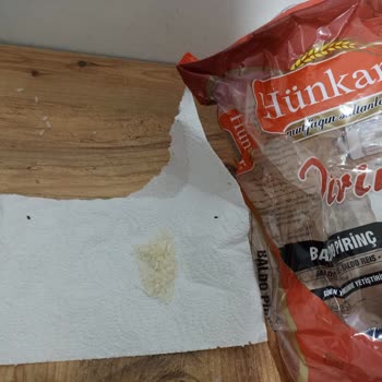 Hünkar Pirinç Paketi Açıldığında Canlı Böcek Çıktı