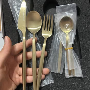 Eksik Parçalı Kaşık Çatal Seti Ve Yetersiz Müşteri Desteği