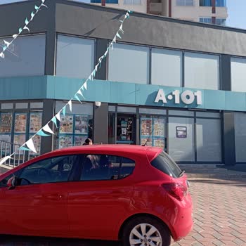 A101 Şubesinde Yangın Kutusuna Çarpıp Kafa Yaralanması Ve Yardımsızlık Şikayeti