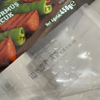 Kırklareli A101’de Satın Alınan Torku Sucukta Plastik Parça Bulunması Güvenlik Endişesi