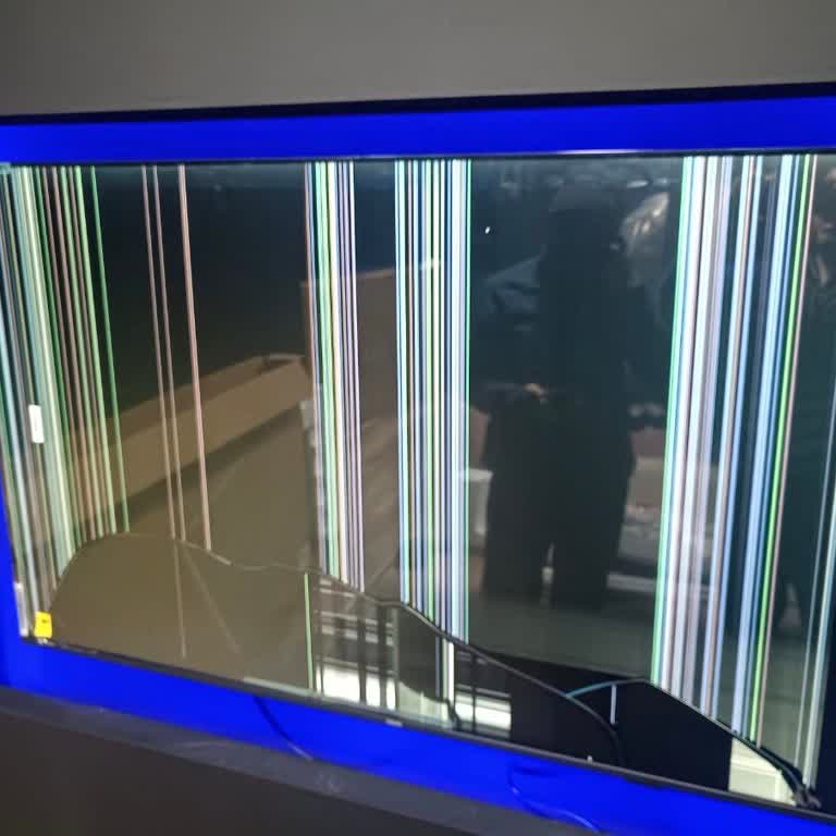 Philips 65 İnç TV’de Görüntü Çizikleri Ve Servis İlgisizliği