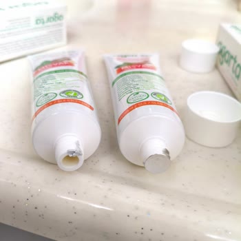 Açık Kapaklı Diş Macununda Hijyen Endişesi