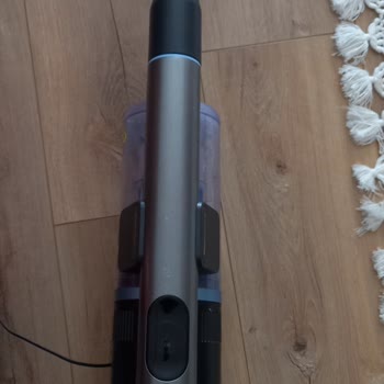 Philips 7000 Serisi Dikey Süpürgede Zayıf Emiş Ve Hızlı Şarj Tükenmesi Hayal Kırıklığına Yol Açıyor