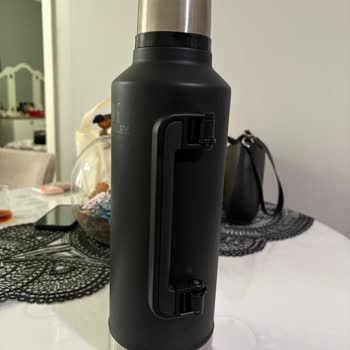 Stanley Thermos Fails to Keep Drinks Hot