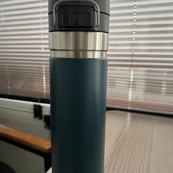 Stanley Thermos Fails Ice Retention Test: Ice Melts Long Before 40 Hours