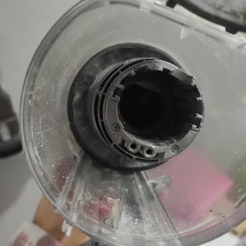 Dyson V12 Servis Raporu Yanıltıcı, Gerçek Parça Değişimi Yapılmadı