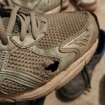 Asics GT-2160 Stitching Comes Apart After Light Use