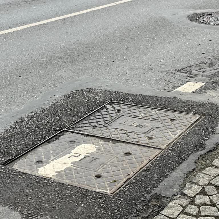 Tarabya Yeniköy'deki Rögar Kapağı Çökmesi Güvenlik Ve Gürültü Endişesi