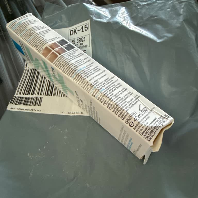 Sahte La Roche-Posay Kremi Aldım Ve Trendyol’da Satıcı Profili Bulunmuyor