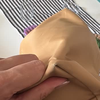 Bolsa Longchamp con desgaste prematuro sin solución de garantía