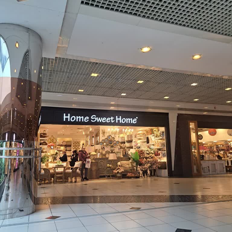 Home Sweet Home Mağazasında Ayrımcı Ve İlgisiz Personel Tutumu