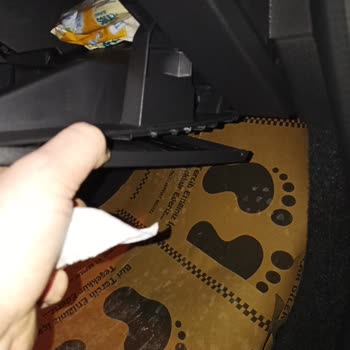 Koçaslanlar Oto’dan Alınan Dacia Sandero ’da Plastik Parçalar Düşüyor