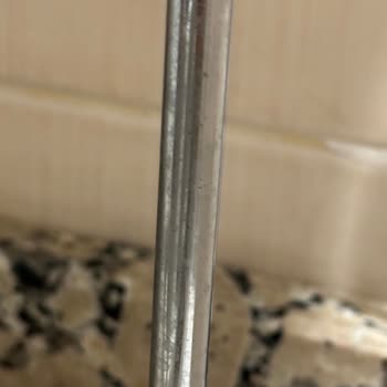 Mermer Dekor Banyo Takımının Plastik Parçaları 9 Ayda Paslanıp Kararmaya Başladı