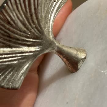 Mermer Dekor Banyo Takımının Plastik Parçaları 9 Ayda Paslanıp Kararmaya Başladı