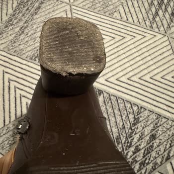 Yaya By Hotiç Fermuar Hatası Ve Tek Kullanımda Topuk Ezilmesi Nedeniyle İade Talebi