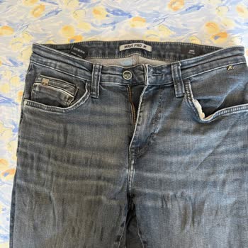 Mavi Pantolonlarda Kalıcı Kırışıklık Sorunu Ve Değişim Talebi