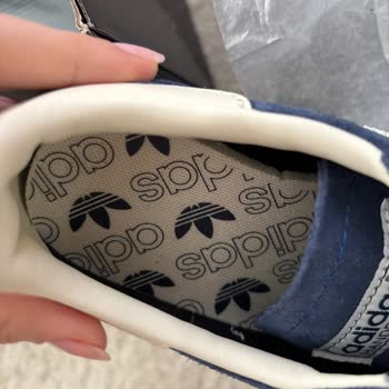 Adidas Spesyal Ayakkabısının Tabanı Ayrılmış Ve Dikişleri Özensiz Hızlı İade Talebi