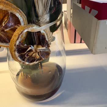 Solmuş Çiçekler Ve Siyah Su: Çiçek Sepeti'nde Haksız Teslimat