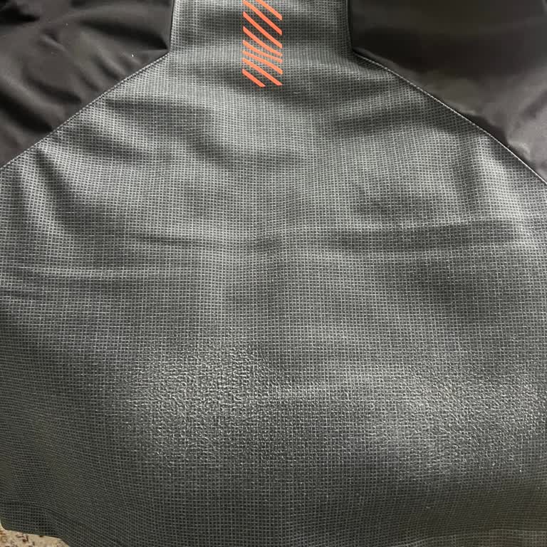 Kısa Sürede Tiftiklenen Mont İçin Kullanıcı Hatası İddiası Ve İade Reddi