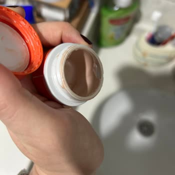 Bozulmuş Göz Kremi Ve Yetersiz Müşteri Desteği