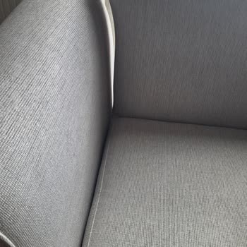 Bellona Mağazasından Gelen Ürünlerde Kullanılmış Parçalar Ve Kırık Kol Dayama