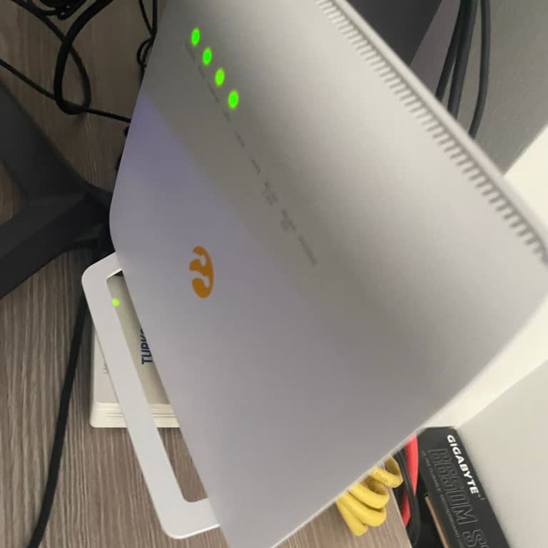 Teknik Servis Gelmiyor Ve İnternet Kesintileri Sürekli Yaşanıyor