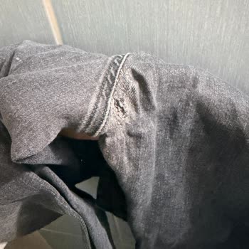 Kısa Sürede Yırtılan Mavi Kot Pantolon İçin Değişim Ve Hediye Çeki Talebi