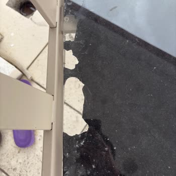 Karya Bahçe Masasının Cam Kaplaması Sorunu Ve Uzayan Değişim Süreci