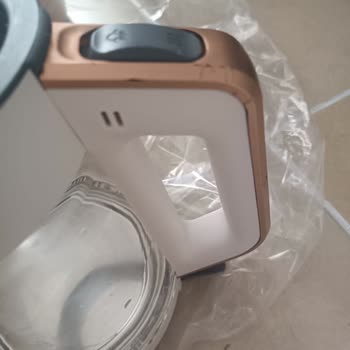 Servise Gönderilen Çaycı Hasarlı Döndü, Yenisiyle Değiştirme Talebi