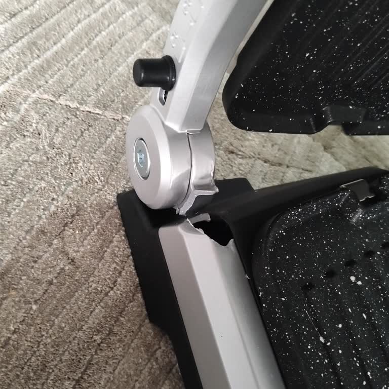 Çalışmayan Tost Makinesi Ve Haksız İade Reddi