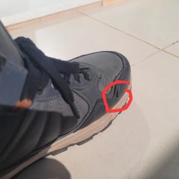 Kısa Sürede Yırtılan Ayakkabının Değişim Ve İade Talebi Reddedildi