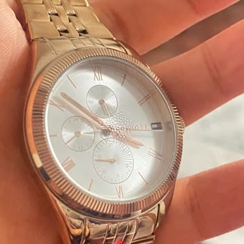 Su Geçirmez Olduğu İddia Edilen Tommy Hilfiger Saatinde Su Sızıntısı Ve Kordon Kararması