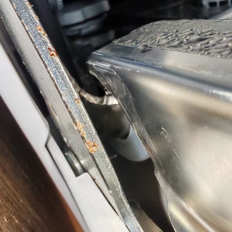 Arçelik Mağazasındaki Kapak Koruma Ve Pas Sorunları İçin Ürün Değişimi Talebi