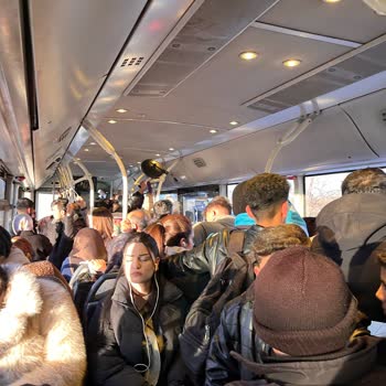 B92 Ve B92-1 Hatlarında İş Çıkış Saatlerinde Aşırı Kalabalık Ve Gecikmeler