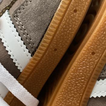 Kusurlu Ayakkabı İçin İade Reddedildi, Ek Kargo Ücreti İstendi