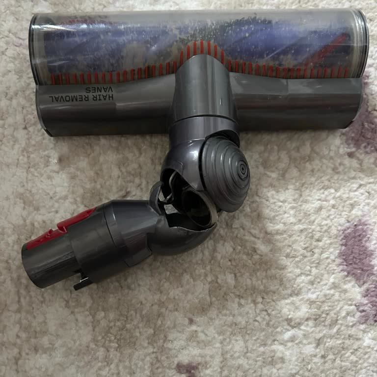 Dyson V10 Süpürme Başlığı Kırılması Garanti Dışı Olmasına Rağmen Ücretsiz Değişim Talebi